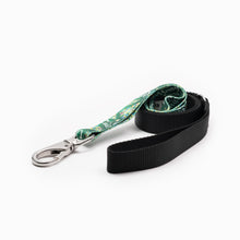 Load image into Gallery viewer, Merry Christmas Green K9 Kwik Belt & Leash System