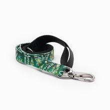 Load image into Gallery viewer, Merry Christmas Green K9 Kwik Belt & Leash System